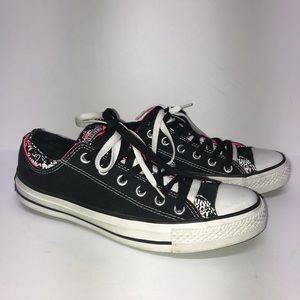 Converse Women’s 10 Black White Pink All-Star